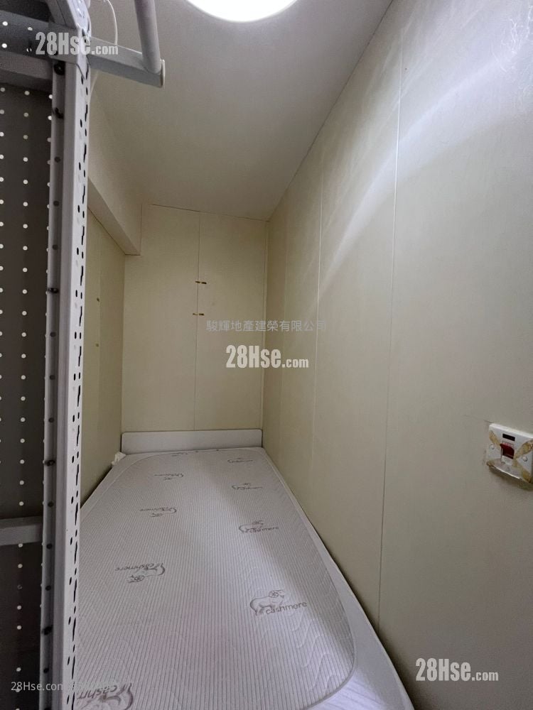 Shui Fung Building Rental 2 Bedrooms , 1 Bathroom 249 ft²