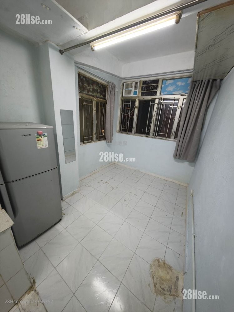 On Luen Building Rental Studio , 1 Bathroom 143 ft²
