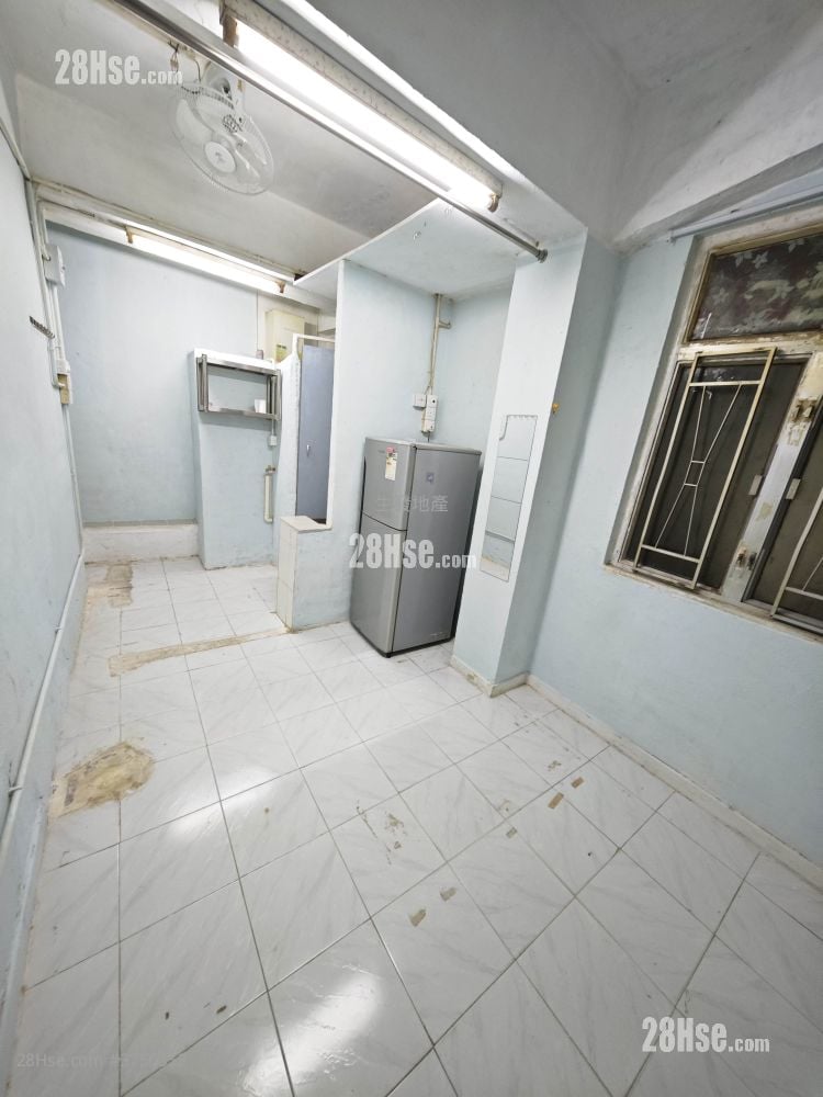 On Luen Building Rental Studio , 1 Bathroom 143 ft²