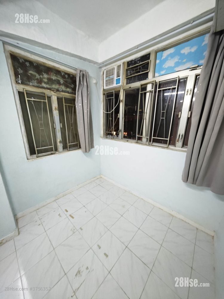 On Luen Building Rental Studio , 1 Bathroom 143 ft²