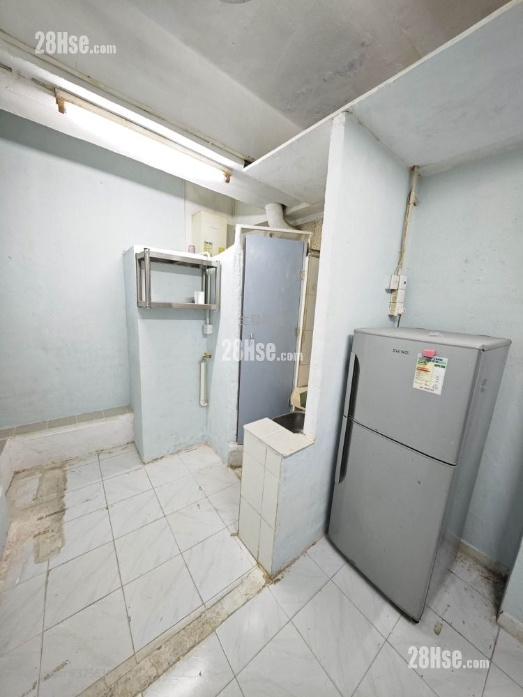 On Luen Building Rental Studio , 1 Bathroom 143 ft²