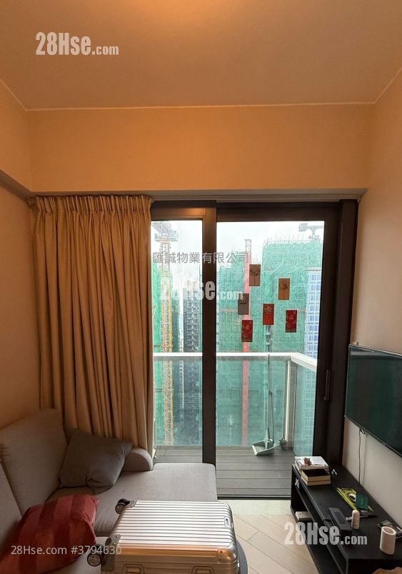 傲形 租盘 1 房 , 1 浴室 246 平方尺