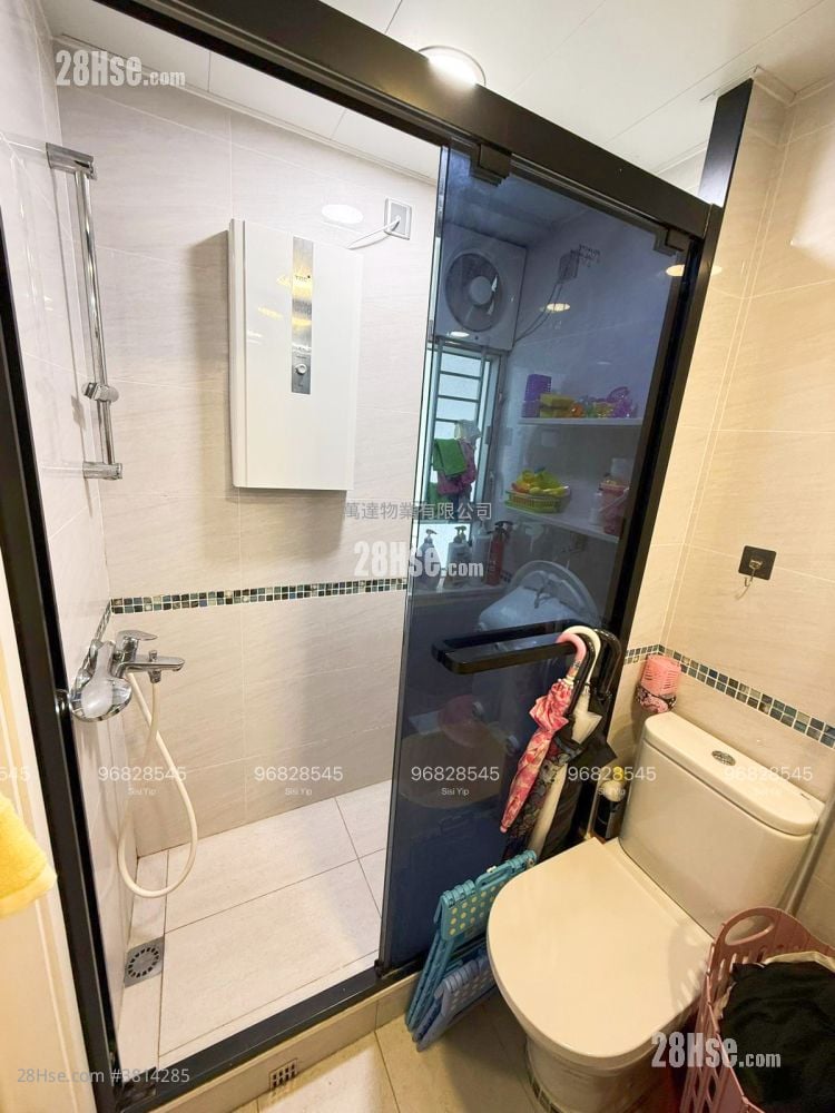 Kam Fai Court Sell 2 Bedrooms , 1 Bathroom 415 ft²