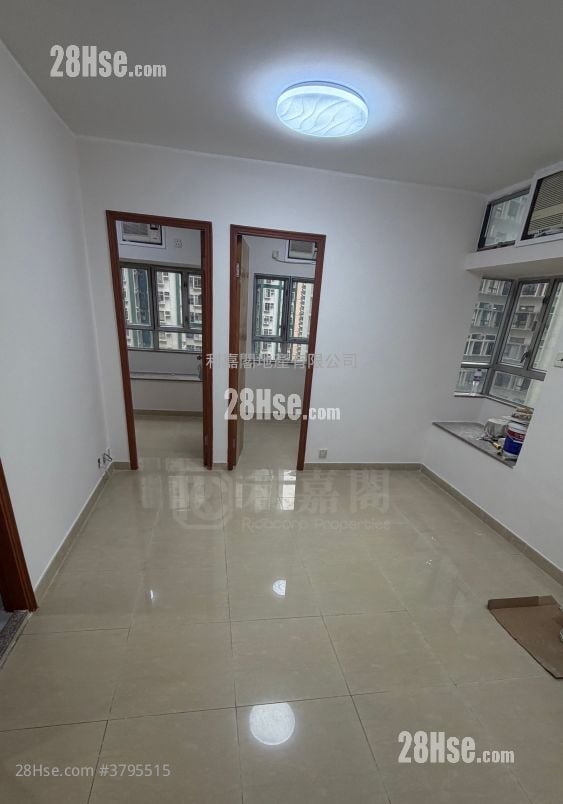 Hong Tak Gardens Sell 2 Bedrooms , 1 Bathroom 363 ft²