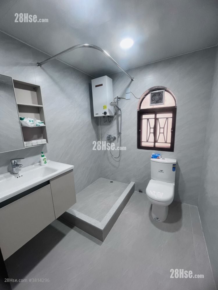 村屋 租盘 2 房 , 1 浴室 700 平方尺