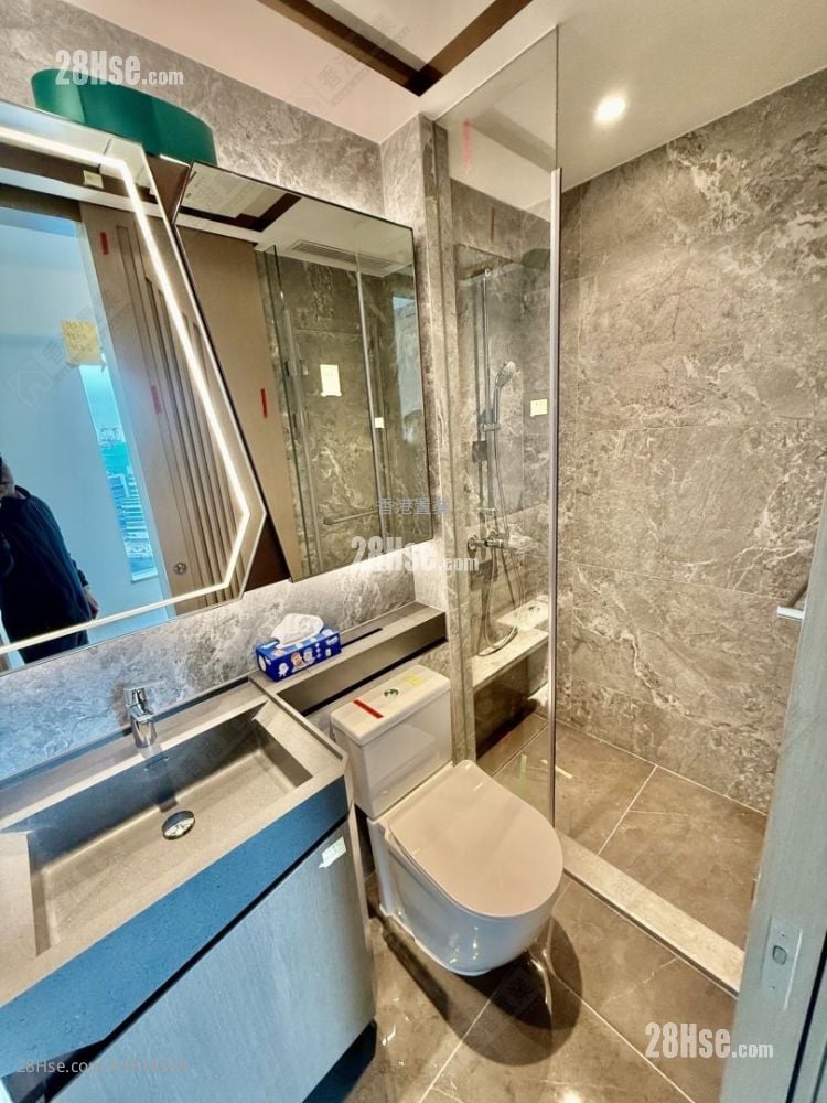 浴室: 維港雙鑽 租盤 1 房 , 1 浴室 305 平方呎