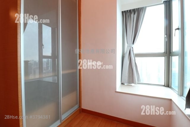 The Zenith Rental 2 Bedrooms , 1 Bathroom 529 ft²