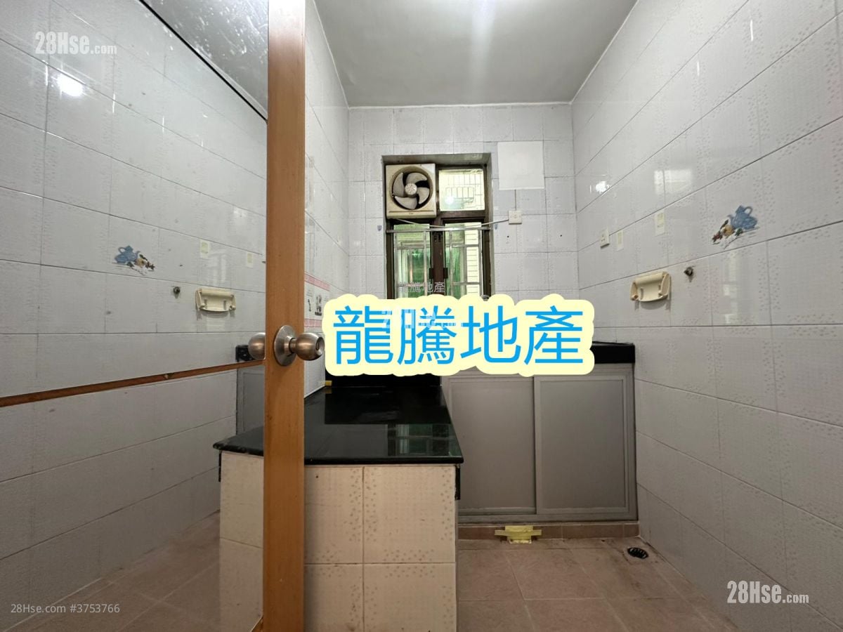 村屋 租盤 2 房 , 1 浴室