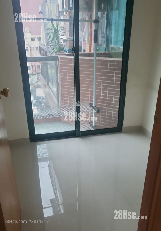 Milan Place Rental 315 ft²