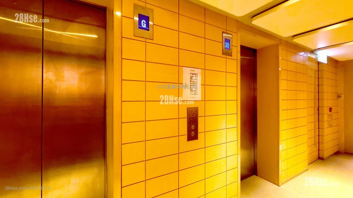 Lobby: Le Riviera Rental 1 Bedroom , 1 Bathroom 393 ft²