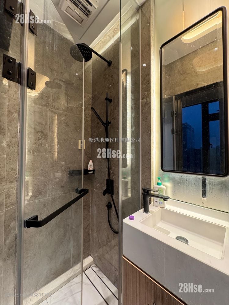 The Vantage Rental Studio , 1 Bathroom 218 ft²