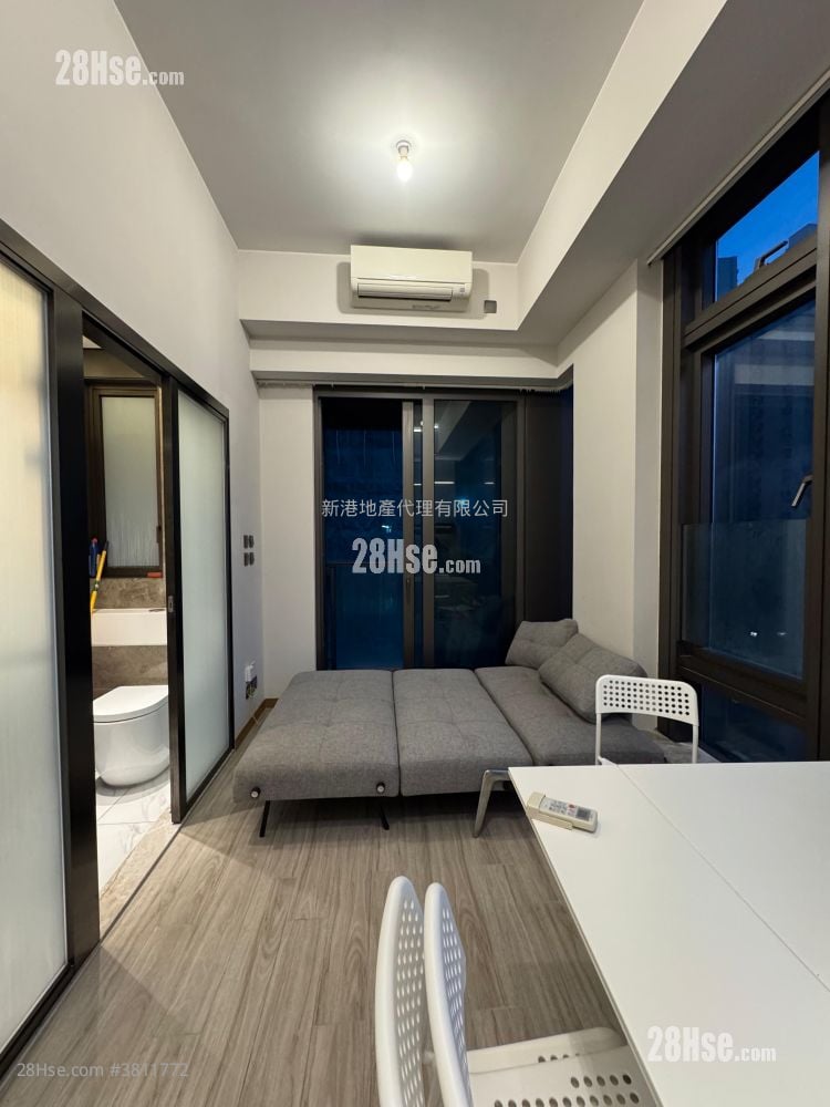 The Vantage Rental Studio , 1 Bathroom 218 ft²