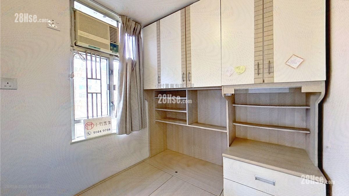 主人房: 龙蟠苑 售盘 2 房 , 1 浴室 383 平方尺