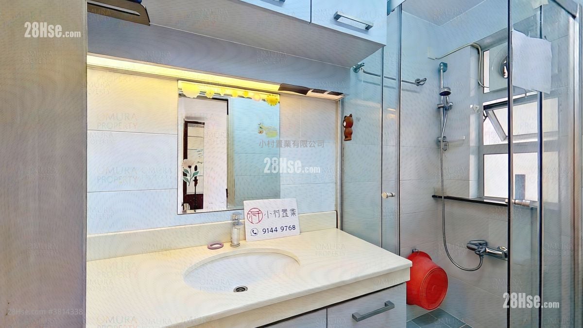 浴室: 龙蟠苑 售盘 2 房 , 1 浴室 383 平方尺