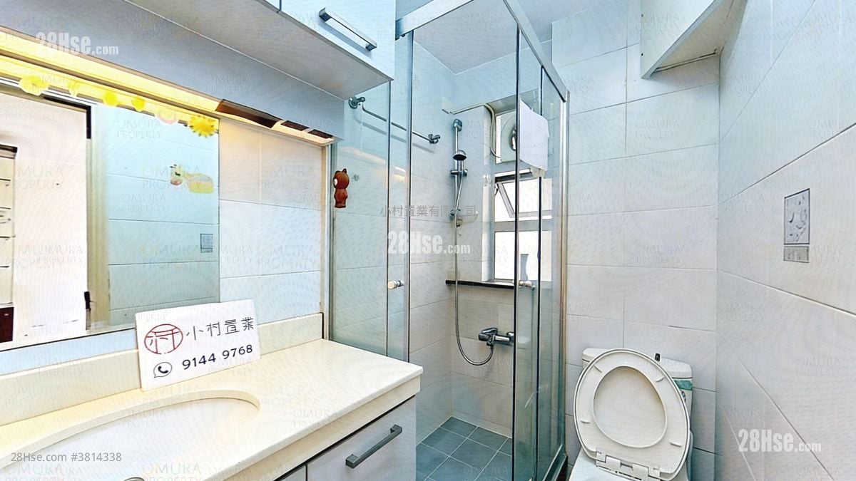 浴室: 龙蟠苑 售盘 2 房 , 1 浴室 383 平方尺