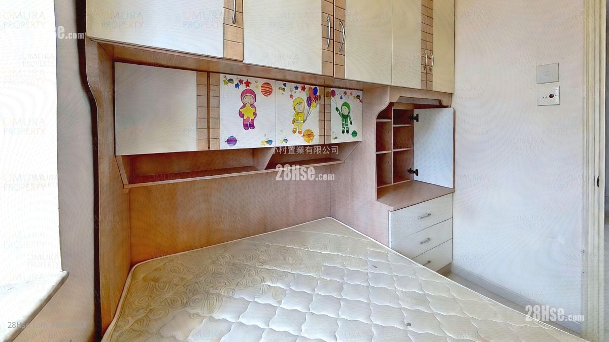 睡房 2: 龙蟠苑 售盘 2 房 , 1 浴室 383 平方尺