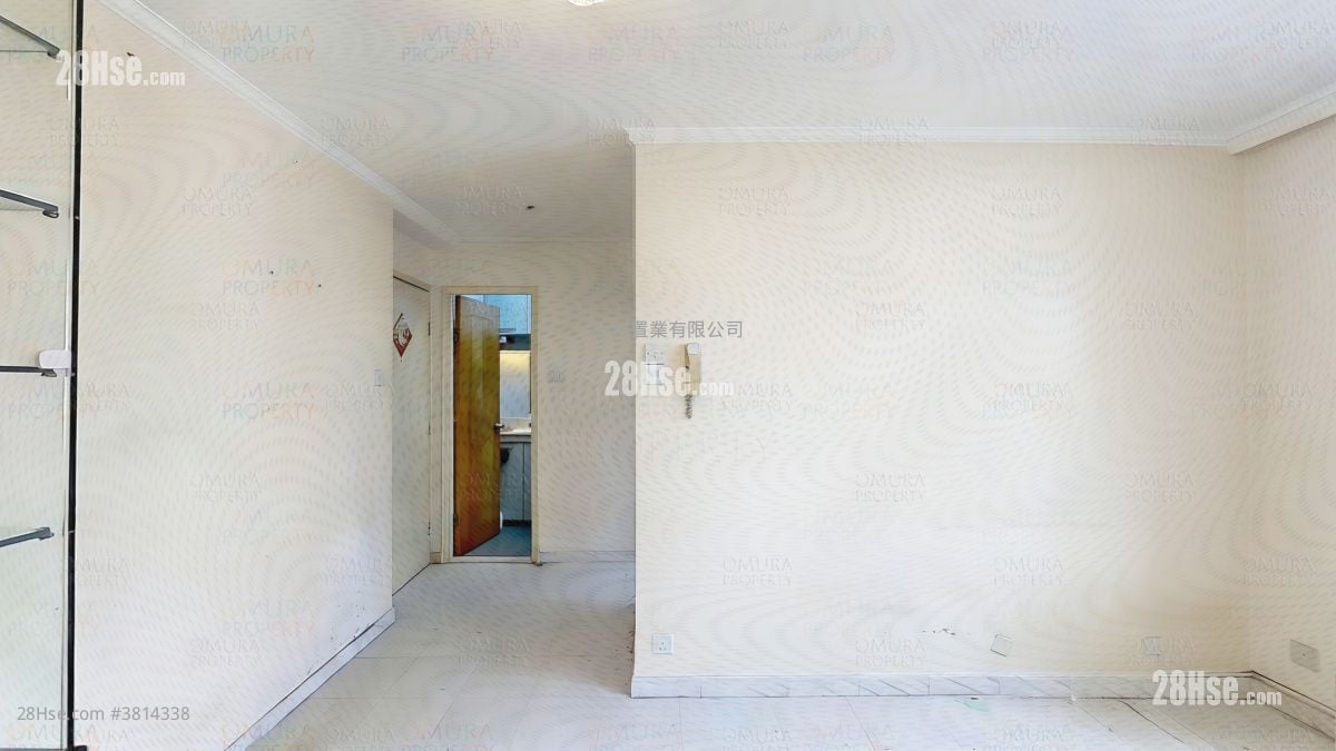 厅: 龙蟠苑 售盘 2 房 , 1 浴室 383 平方尺