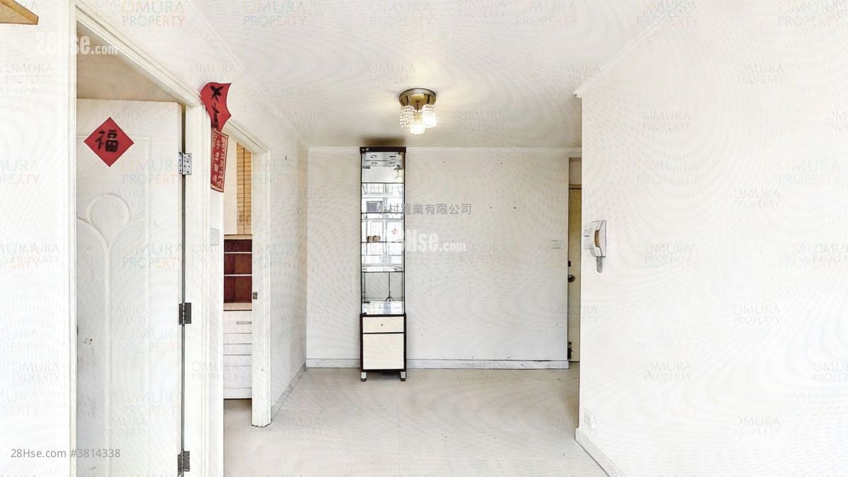 厅: 龙蟠苑 售盘 2 房 , 1 浴室 383 平方尺