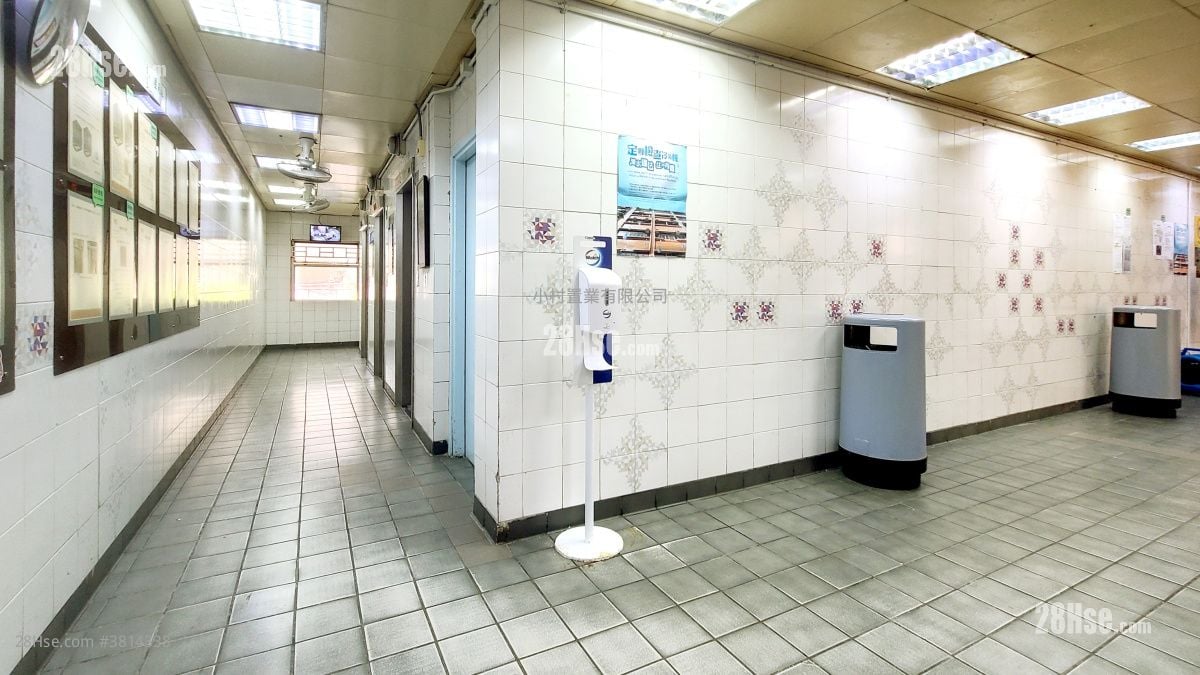 大堂: 龙蟠苑 售盘 2 房 , 1 浴室 383 平方尺