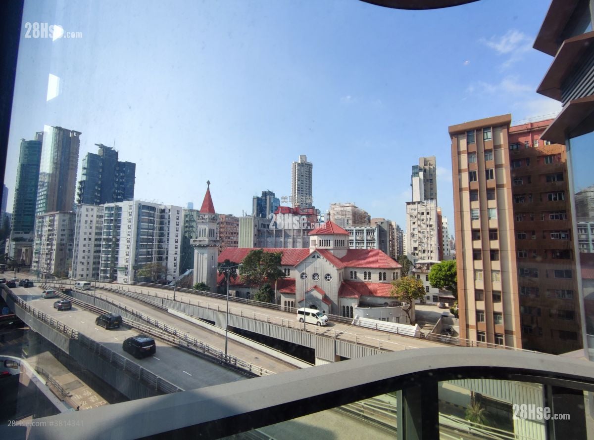 128 Waterloo Sell 2 Bedrooms , 1 Bathroom 579 ft²