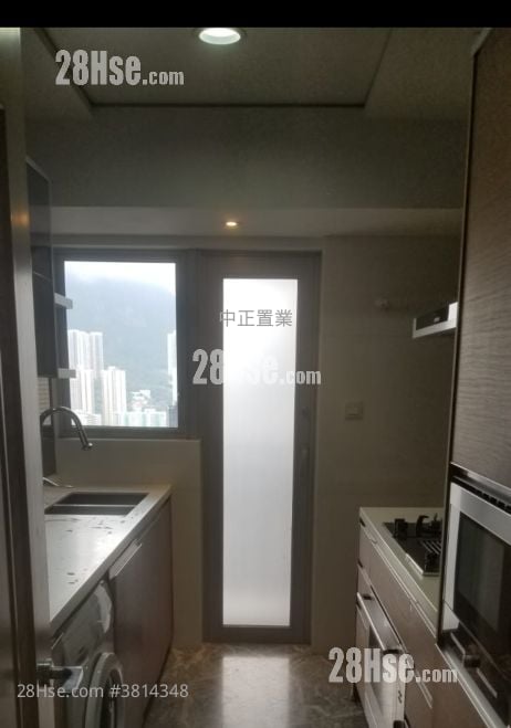 The Latitude Rental 4 Bedrooms , 3 Bathrooms 1,034 ft²