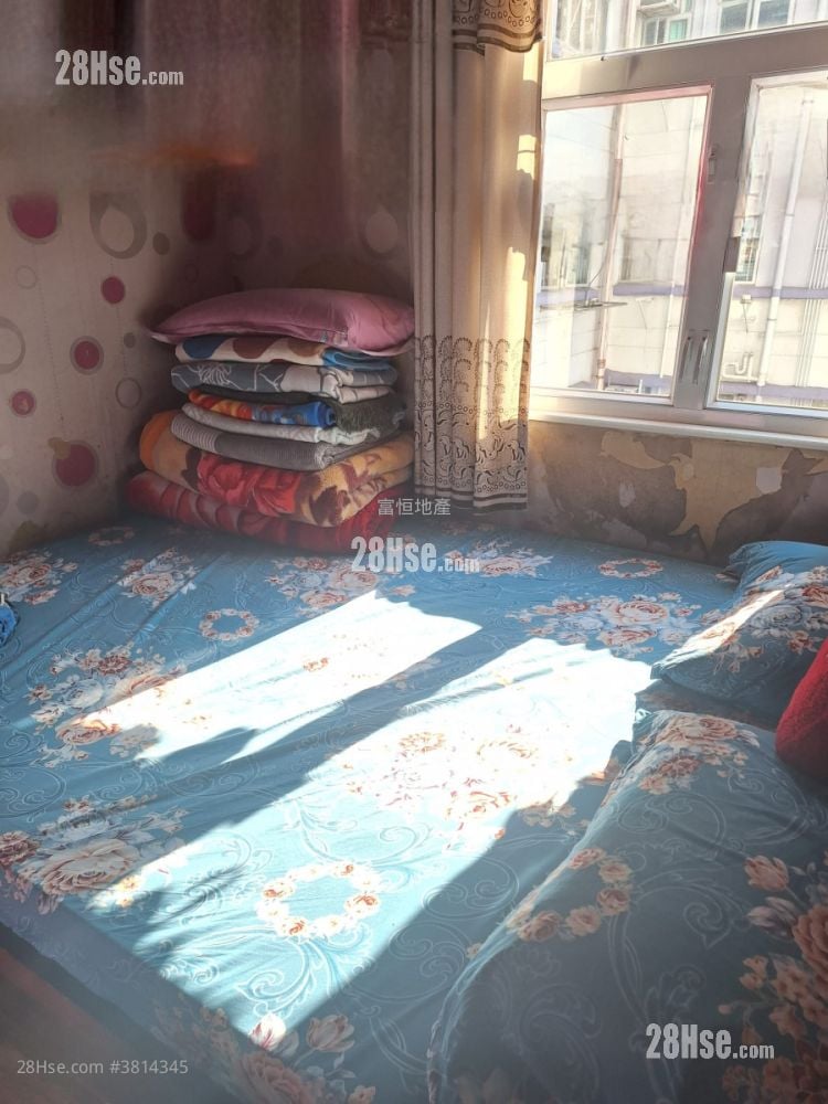 Whampoa Estate Sell 3 Bedrooms , 1 Bathroom 494 ft²