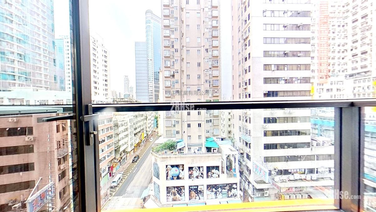 balcony: Bright Moon Rental 2 Bedrooms , 1 Bathroom 404 ft²