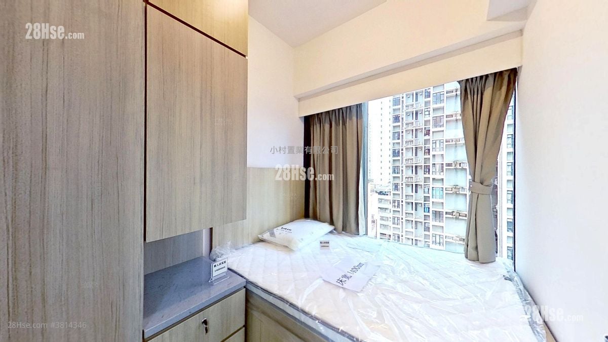 bedroom 2: Bright Moon Rental 2 Bedrooms , 1 Bathroom 404 ft²