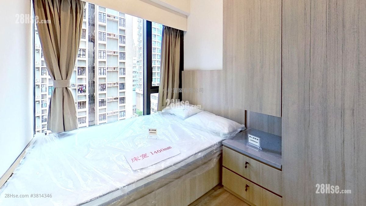 master room: Bright Moon Rental 2 Bedrooms , 1 Bathroom 404 ft²