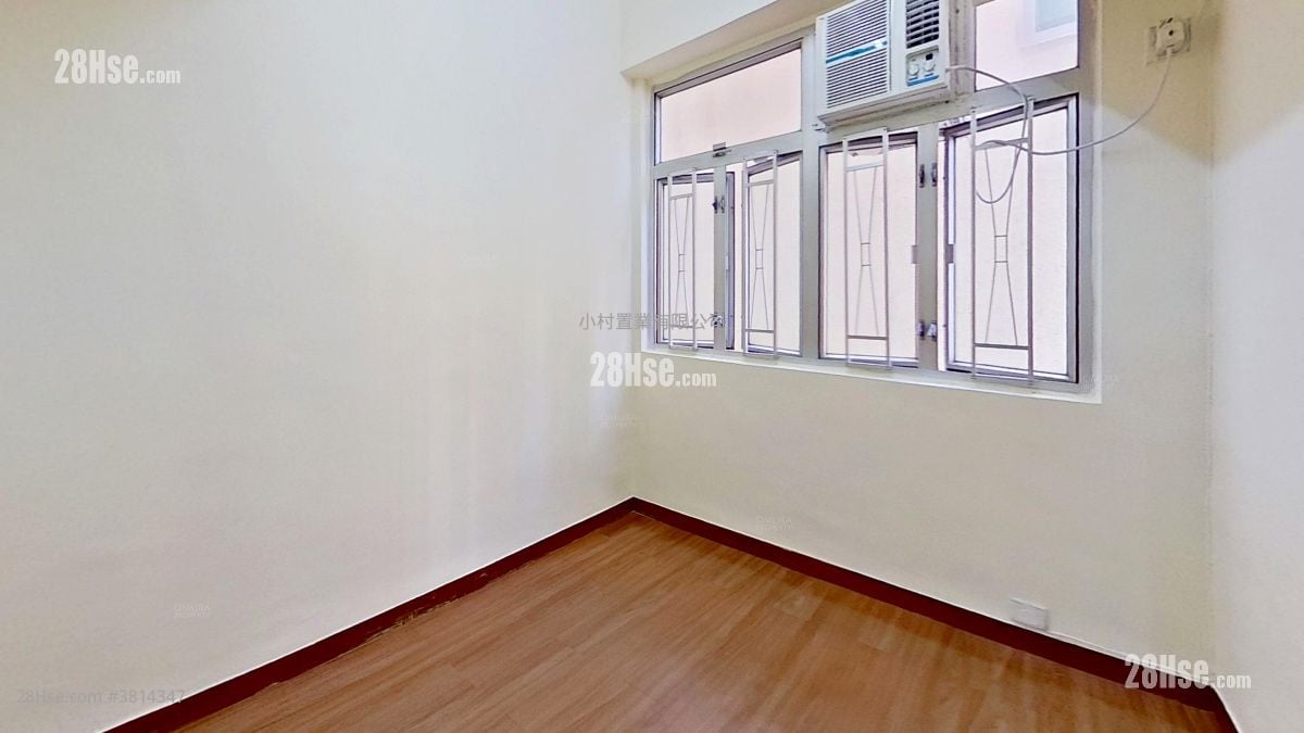 bedroom 3: Foon Lok Building Rental 3 Bedrooms , 1 Bathroom 368 ft²