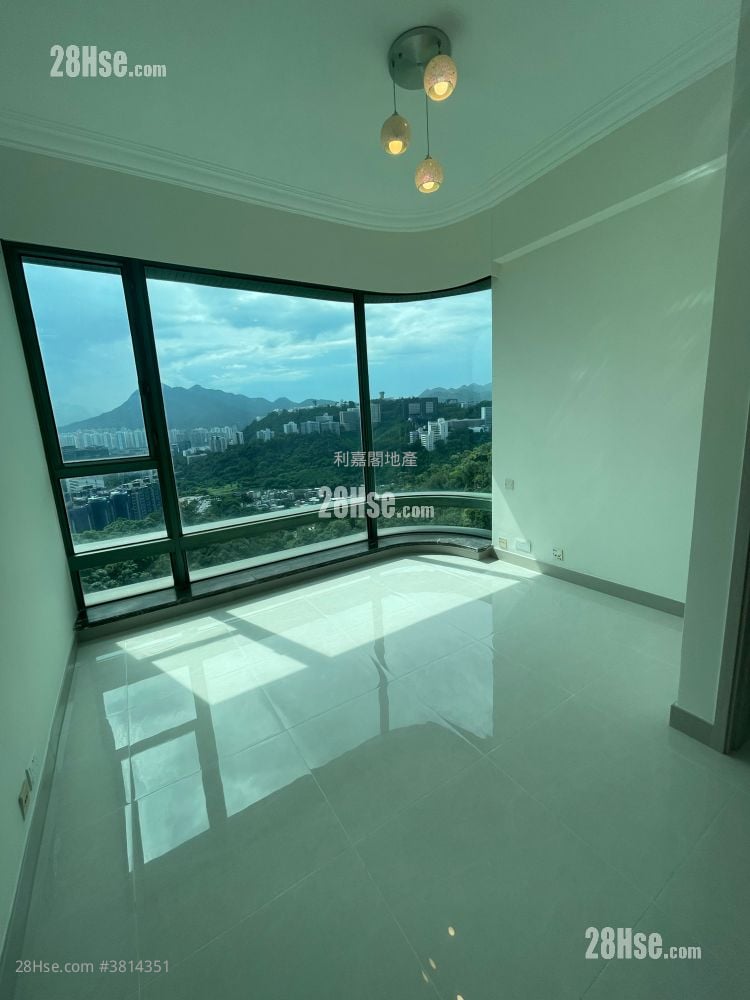 鹿茵山庄 售盘 3 房 , 2 浴室 1,105 平方尺