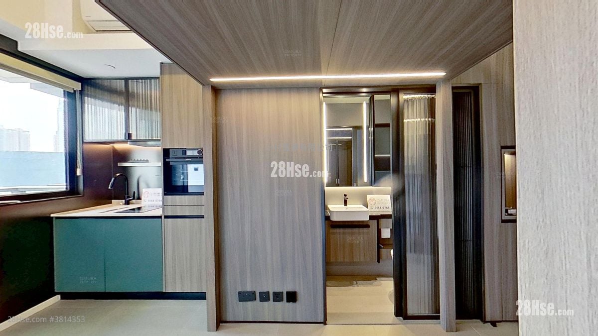 living room: Larchwood Sell 1 Bedroom , 1 Bathroom 203 ft²