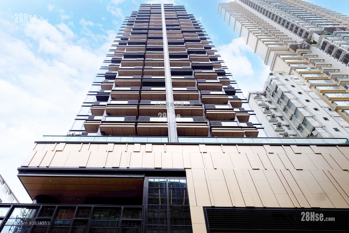 building outlook: Larchwood Sell 1 Bedroom , 1 Bathroom 203 ft²