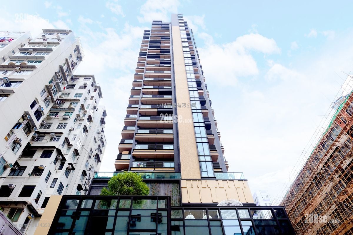 building outlook: Larchwood Sell 1 Bedroom , 1 Bathroom 203 ft²