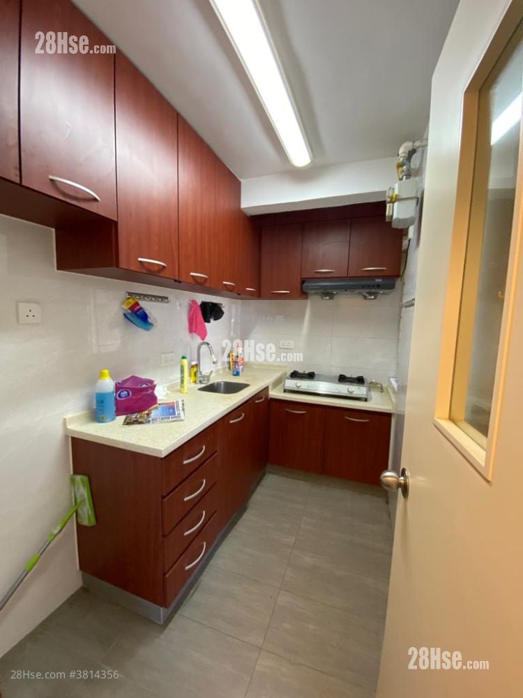 新翠花园 租盘 3 房 , 2 浴室 584 平方尺