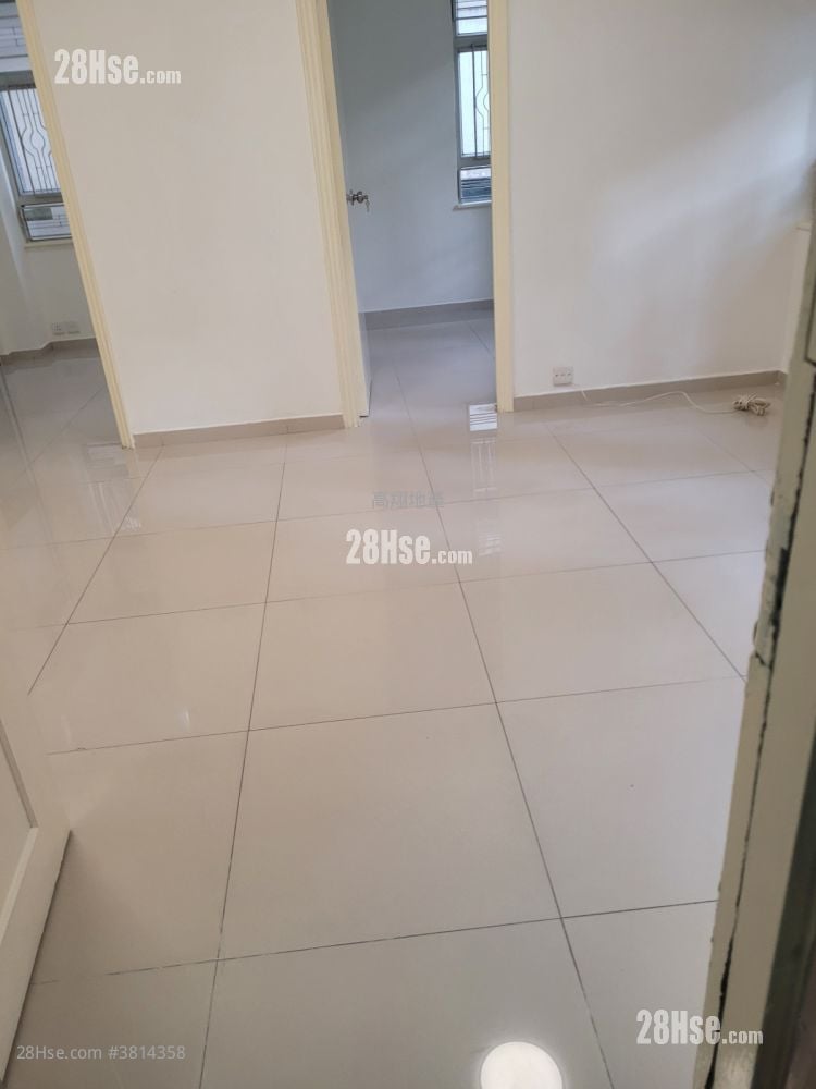 樂興大廈 租盤 2 房 , 1 浴室 383 平方呎