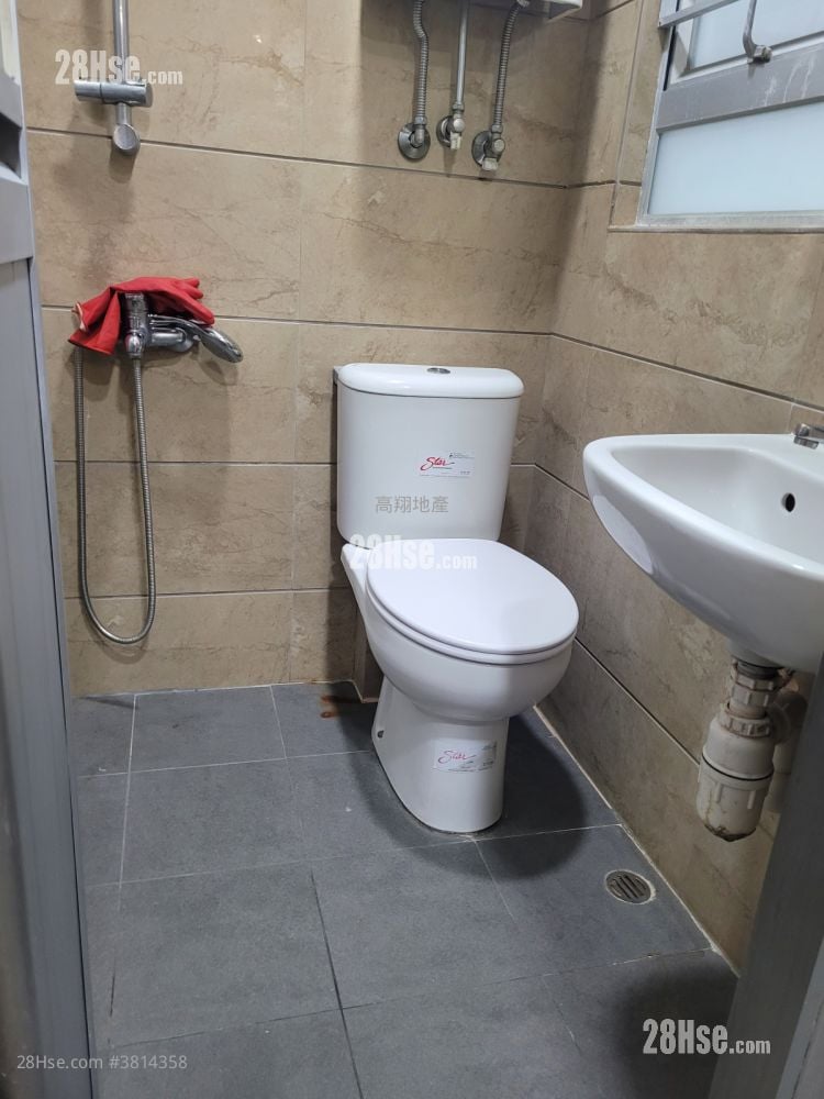 樂興大廈 租盤 2 房 , 1 浴室 383 平方呎