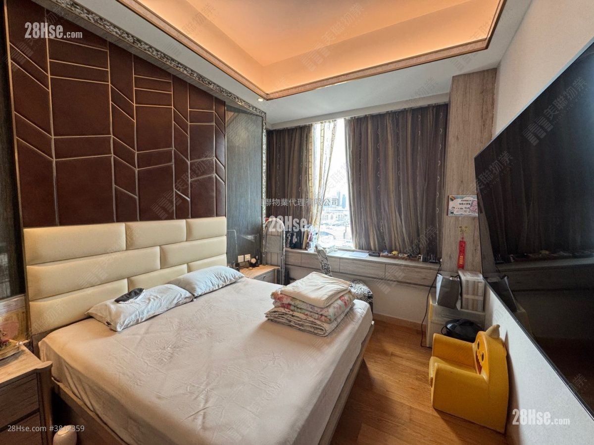 8 Lasalle Sell 3 Bedrooms , 2 Bathrooms 1,012 ft²