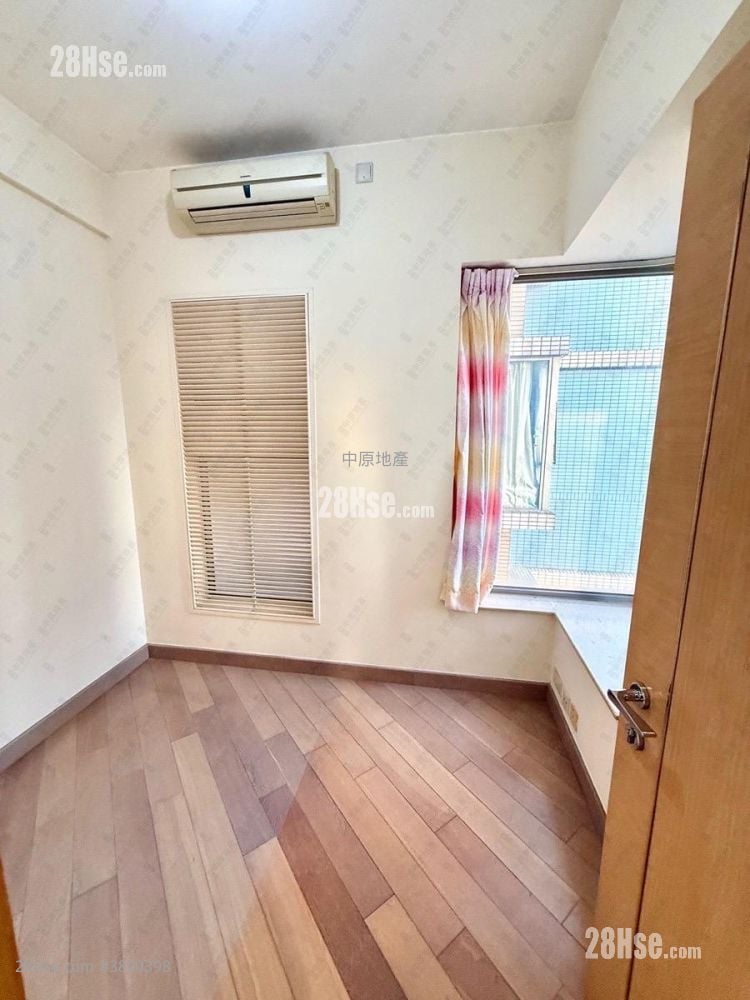 La Grove Sell 2 Bedrooms 481 ft²