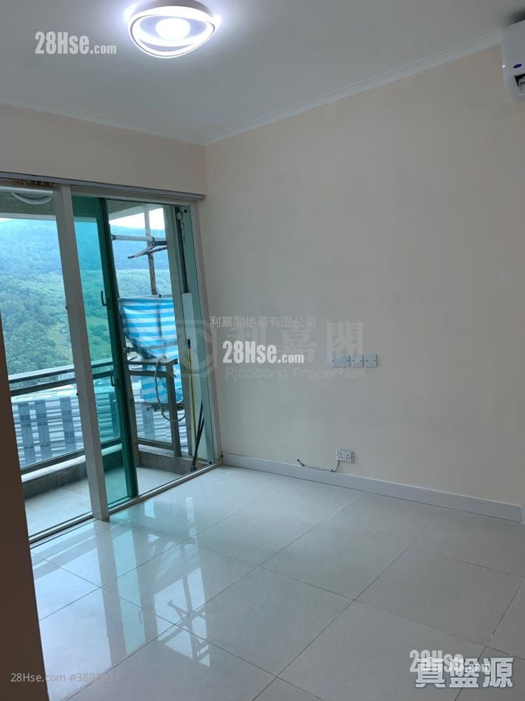 Le Prestige Sell 3 Bedrooms , 2 Bathrooms 728 ft²