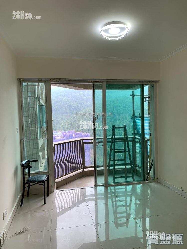 Le Prestige Sell 3 Bedrooms , 2 Bathrooms 728 ft²