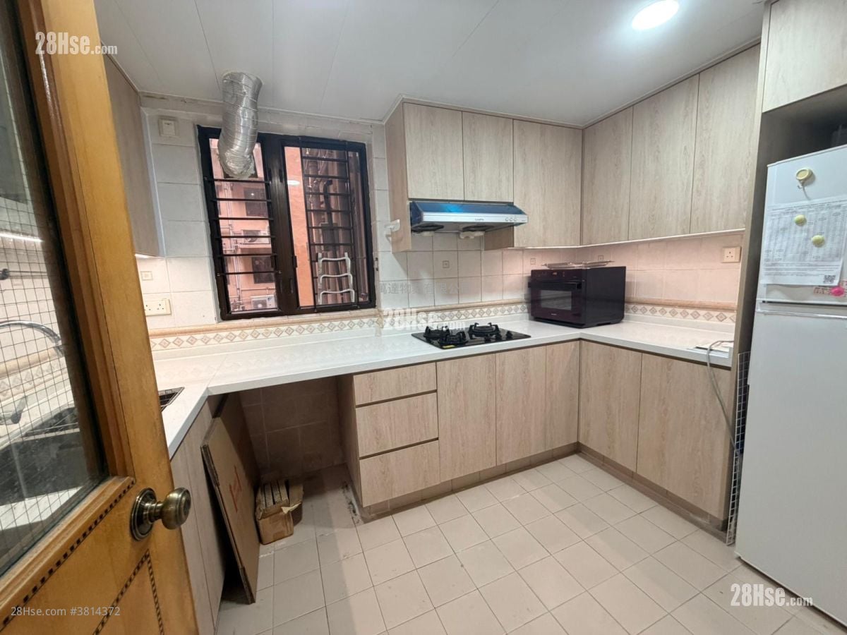 大埔宝马山 售盘 4 房 , 3 浴室 1,033 平方尺