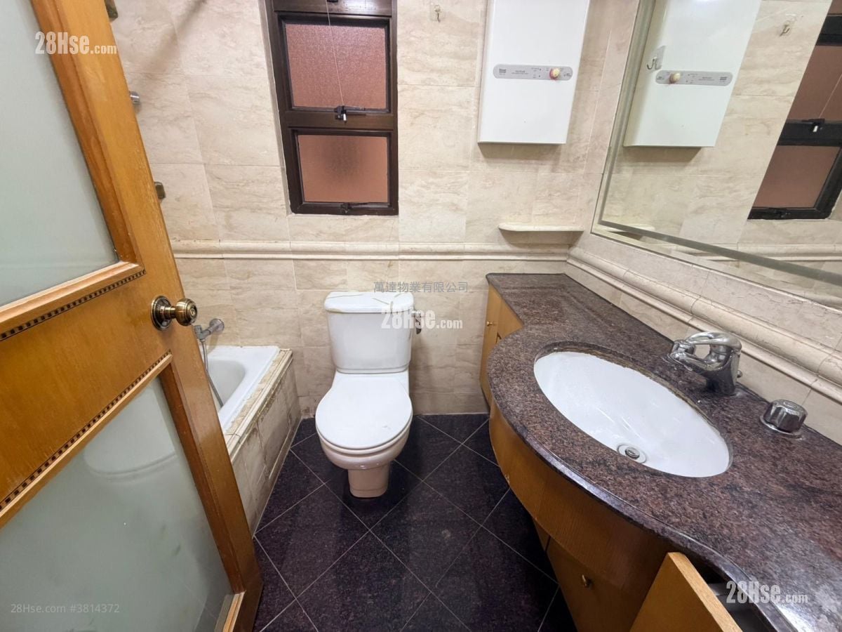 大埔宝马山 售盘 4 房 , 3 浴室 1,033 平方尺