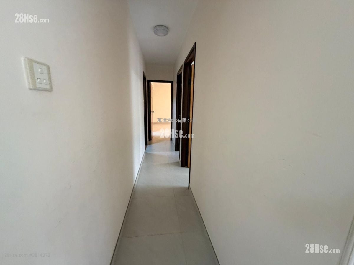 大埔宝马山 售盘 4 房 , 3 浴室 1,033 平方尺