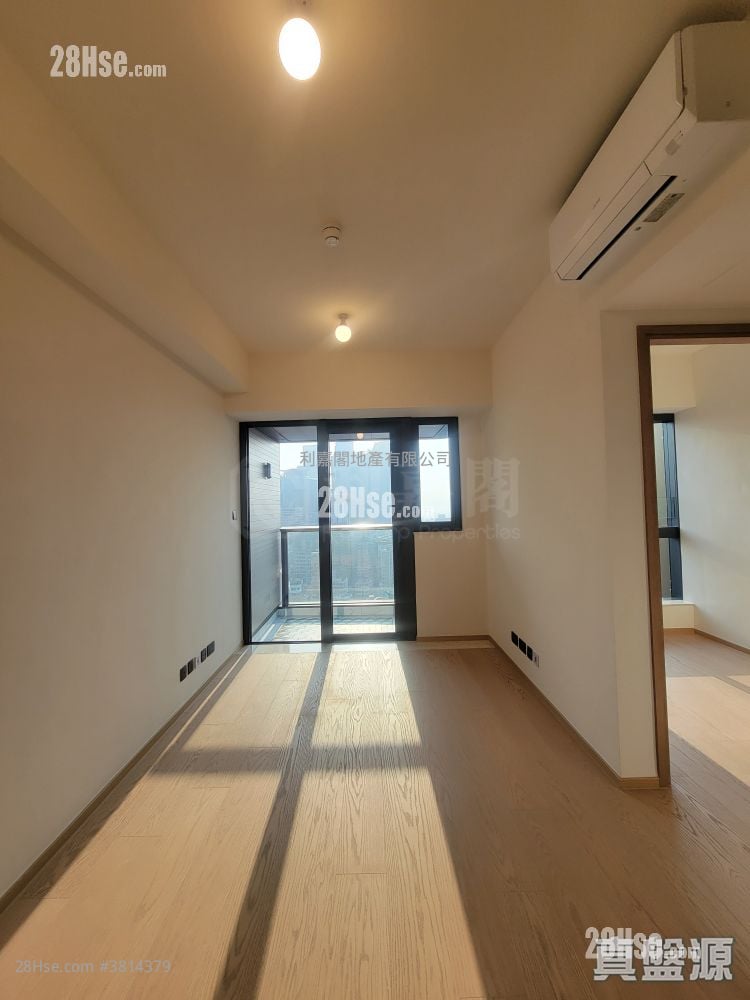 Topside Residence Rental 2 Bedrooms , 1 Bathroom 423 ft²