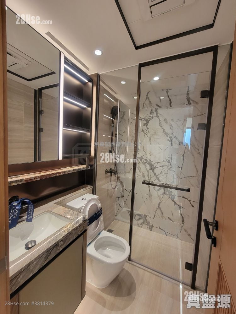 Topside Residence Rental 2 Bedrooms , 1 Bathroom 423 ft²