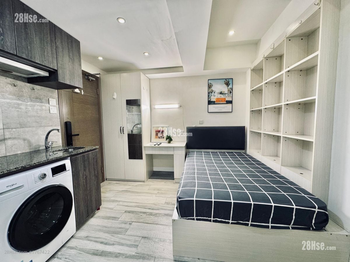 Kingston Building Rental Studio , 1 Bathroom 150 ft²