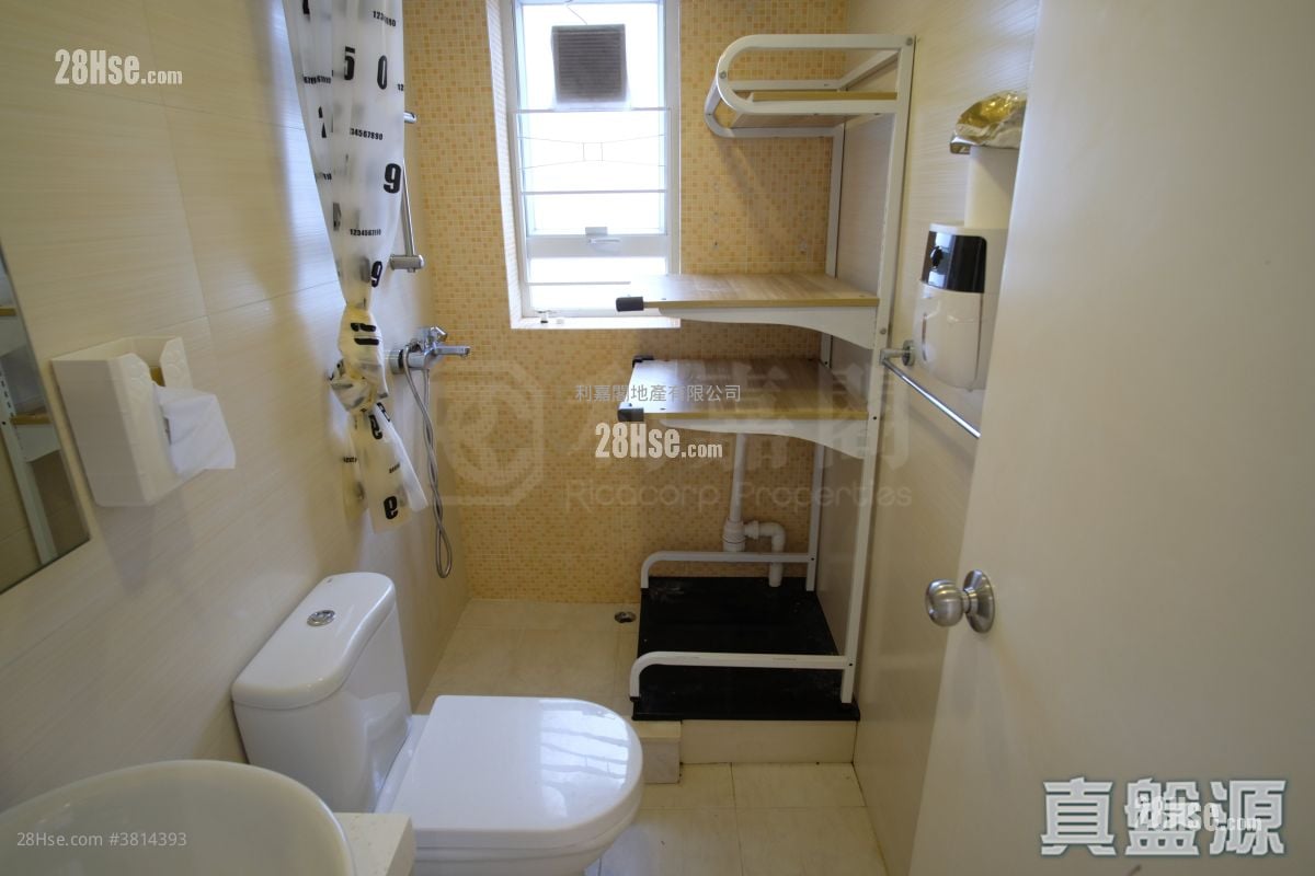 Royal Court Sell 3 Bedrooms , 2 Bathrooms 661 ft²