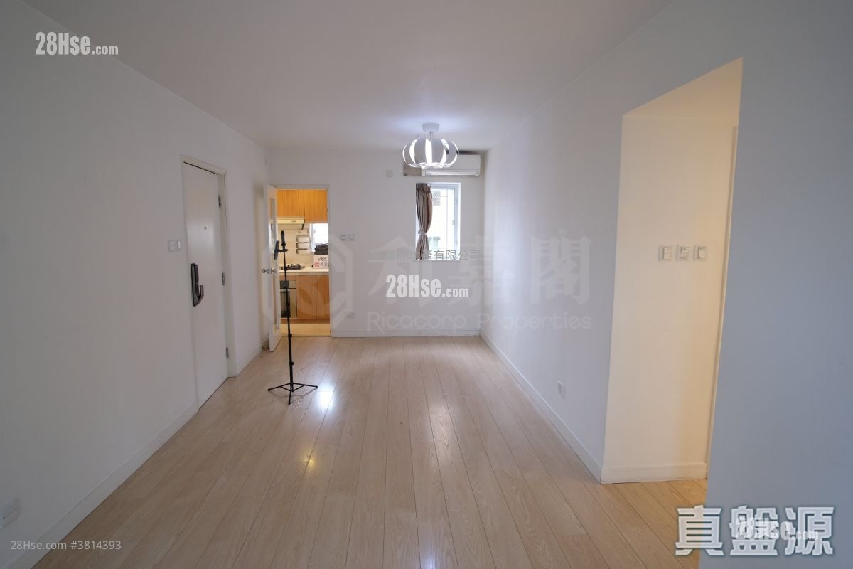 Royal Court Sell 3 Bedrooms , 2 Bathrooms 661 ft²