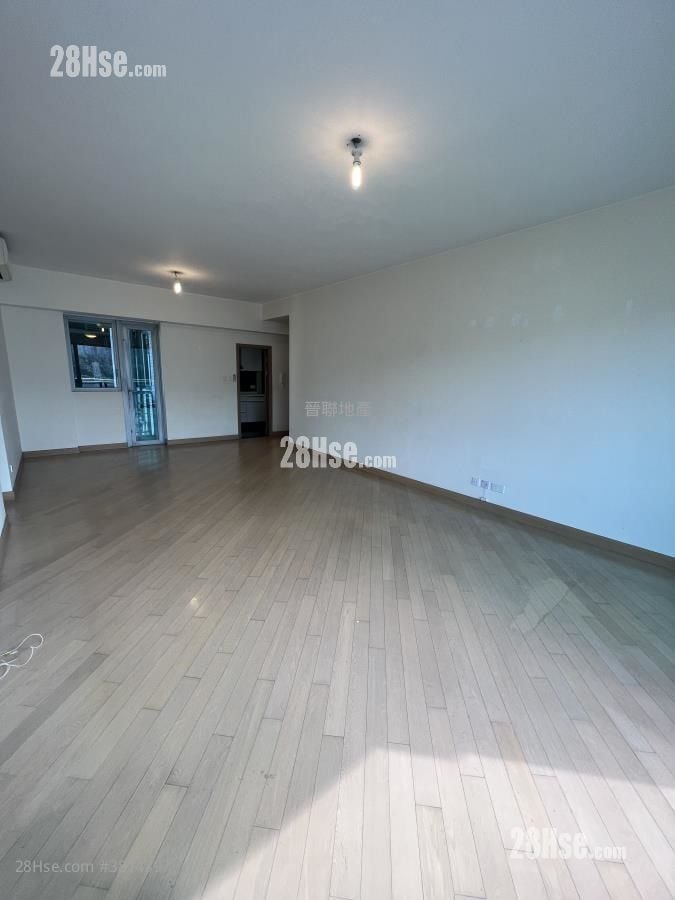 溱岸8号 售盘 4 房 , 3 浴室 1,398 平方尺